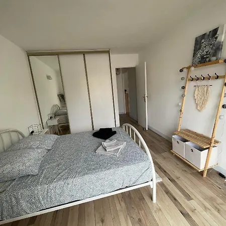 Apartment Comfortable With Parking - Riviera