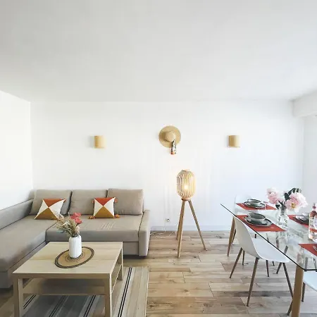 Comfortable With Parking - Riviera