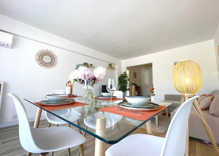 Comfortable With Parking - Riviera *