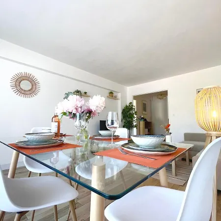 Comfortable With Parking - Riviera *