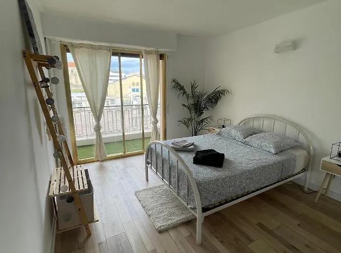 Comfortable With Parking - Riviera Antibes